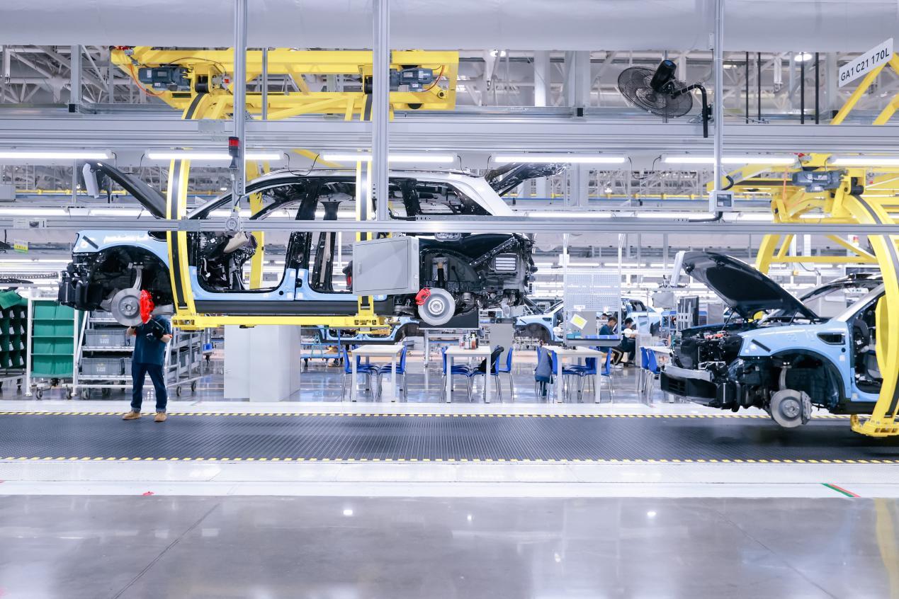 2025上海车展预热 问界以“新豪华”引领出行未来，技术服务重塑价值标杆